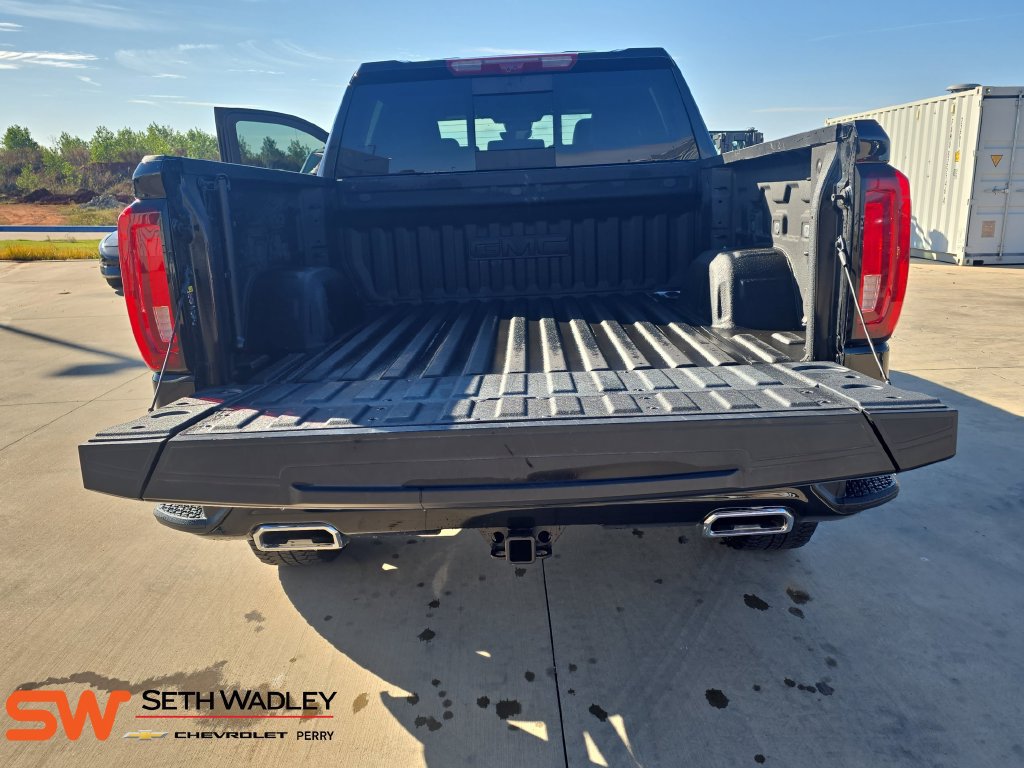Used 2025 GMC Sierra 1500 AT4 w/ AT4 Premium Package AWD/4WD image 12