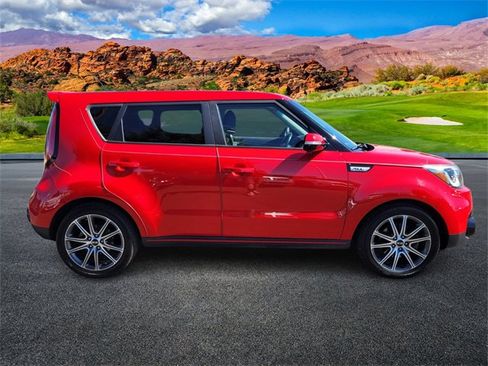 Used 2019 Kia Soul ! w/ Technology Package image 3