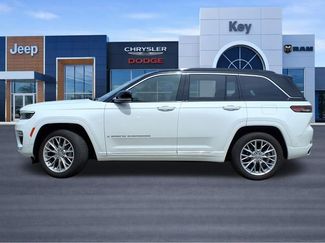 Used 2024 Jeep Grand Cherokee Summit w/ Adv Protech Group IV AWD/4WD video 2