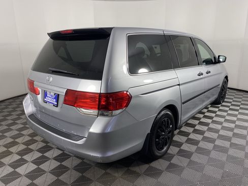 Used 2010 Honda Odyssey LX image 3