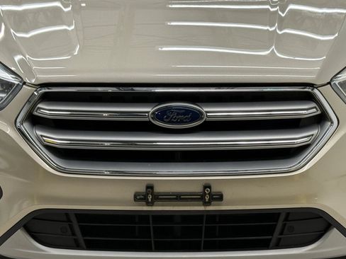 Used 2017 Ford Escape Titanium w/ Equipment Group 301A AWD/4WD image 5