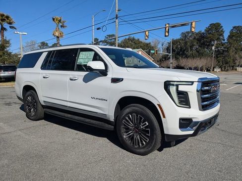 New 2026 GMC Yukon XL Elevation w/ LPO, Floor Liner Package image 2