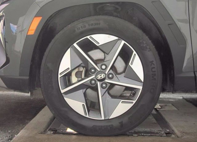Certified 2025 Hyundai Tucson SEL FWD image 8