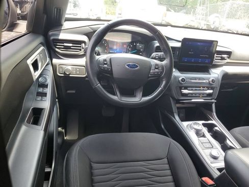 Used 2020 Ford Explorer XLT AWD/4WD image 11