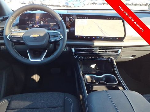 New 2026 Chevrolet Traverse LT w/ Sun and Wheel Package image 12