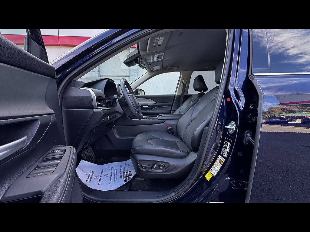 Certified 2024 Toyota Grand Highlander AWD image 20