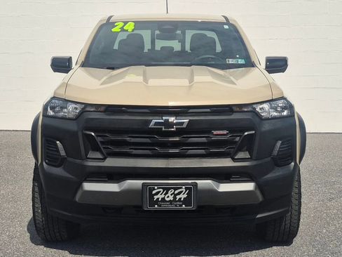 Used 2024 Chevrolet Colorado Trail Boss w/ Technology Package image 10