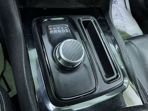 Used 2018 Chrysler 300 S w/ 300S Premium Group RWD image 24