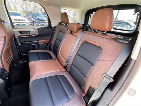 Used 2025 Ford Bronco Sport Outer Banks AWD/4WD image 14