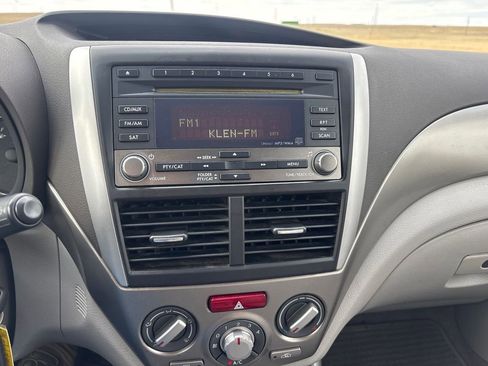 Used 2010 Subaru Forester 2.5X Premium image 12