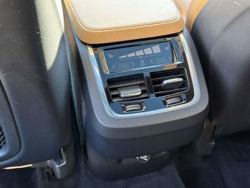 Used 2016 Volvo XC90 T6 Momentum image 19