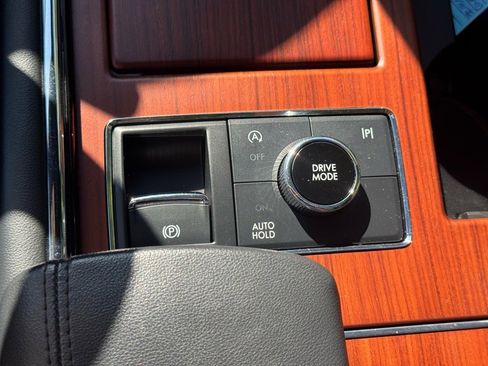 Certified 2023 Lincoln Navigator Reserve image 33