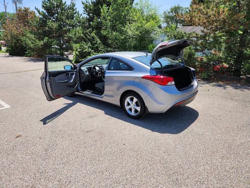 Used 2013 Hyundai Elantra FWD image 11