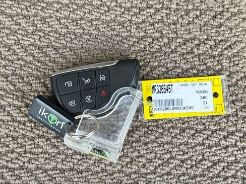 Used 2021 GMC Yukon Denali w/ Advanced Technology Package AWD/4WD image 37