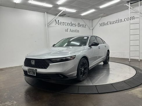 Used 2025 Honda Accord SE image 3