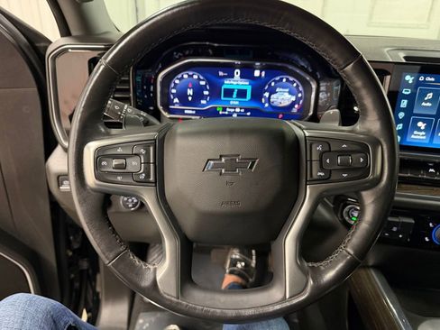 Used 2023 Chevrolet Silverado 1500 RST w/ Protection Package image 2