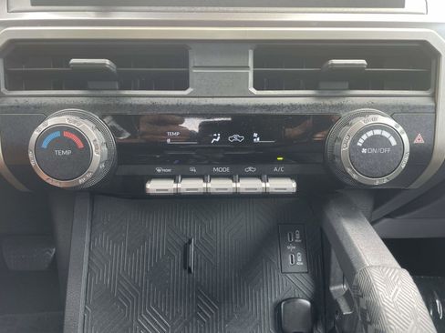 Used 2024 Toyota Tacoma SR5 AWD/4WD image 32