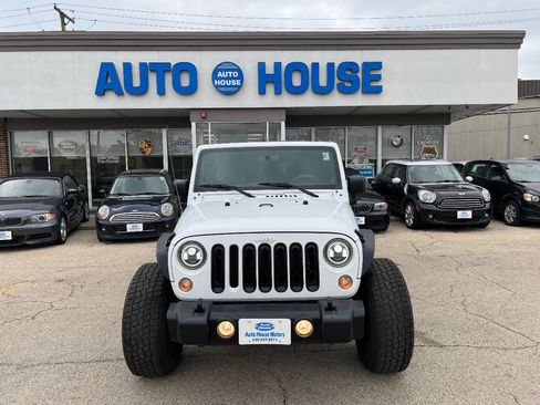 Used 2016 Jeep Wrangler Unlimited Sport image 2