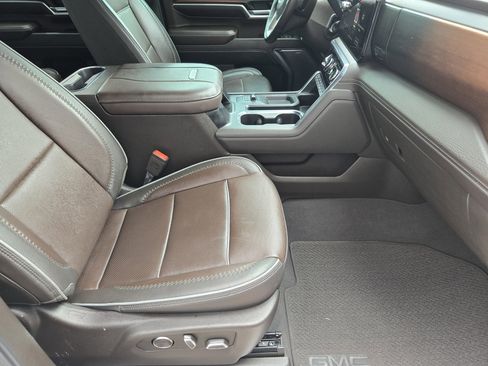 Used 2024 GMC Sierra 2500 Denali w/ Denali Reserve Package image 10