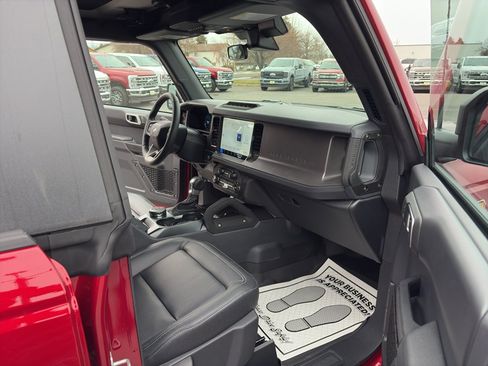 New 2025 Ford Bronco Badlands w/ Sasquatch Package AWD/4WD image 28