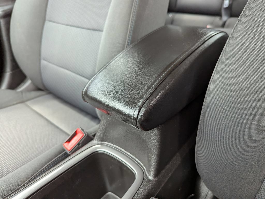 Used 2018 Chevrolet Cruze LT FWD image 26