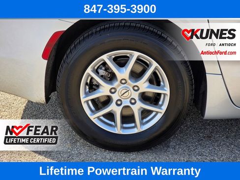 Used 2023 Chrysler Voyager LX image 10