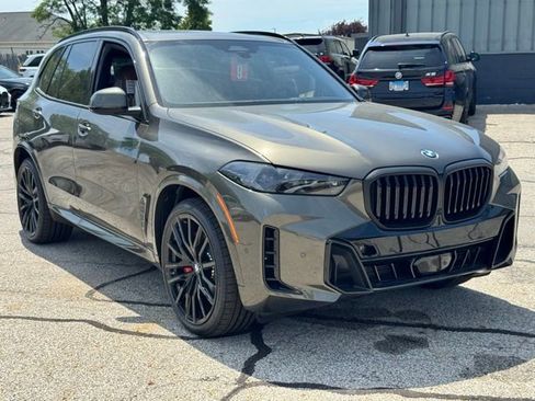 New 2026 BMW X5 xDrive40i w/ M Sport Package AWD/4WD image 1