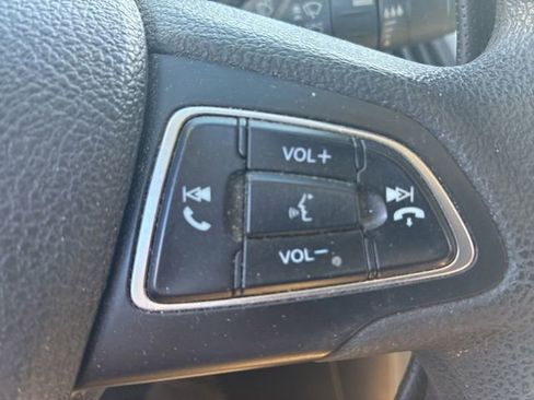 Used 2016 Ford Focus SE FWD image 17