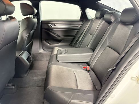 Used 2019 Honda Accord Sport image 13
