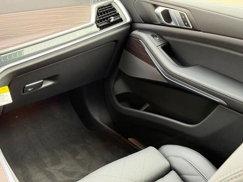 New 2026 BMW X5 xDrive50e w/ Climate Comfort Package image 10