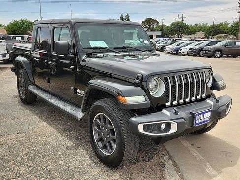 Used 2020 Jeep Gladiator Overland AWD/4WD image 4