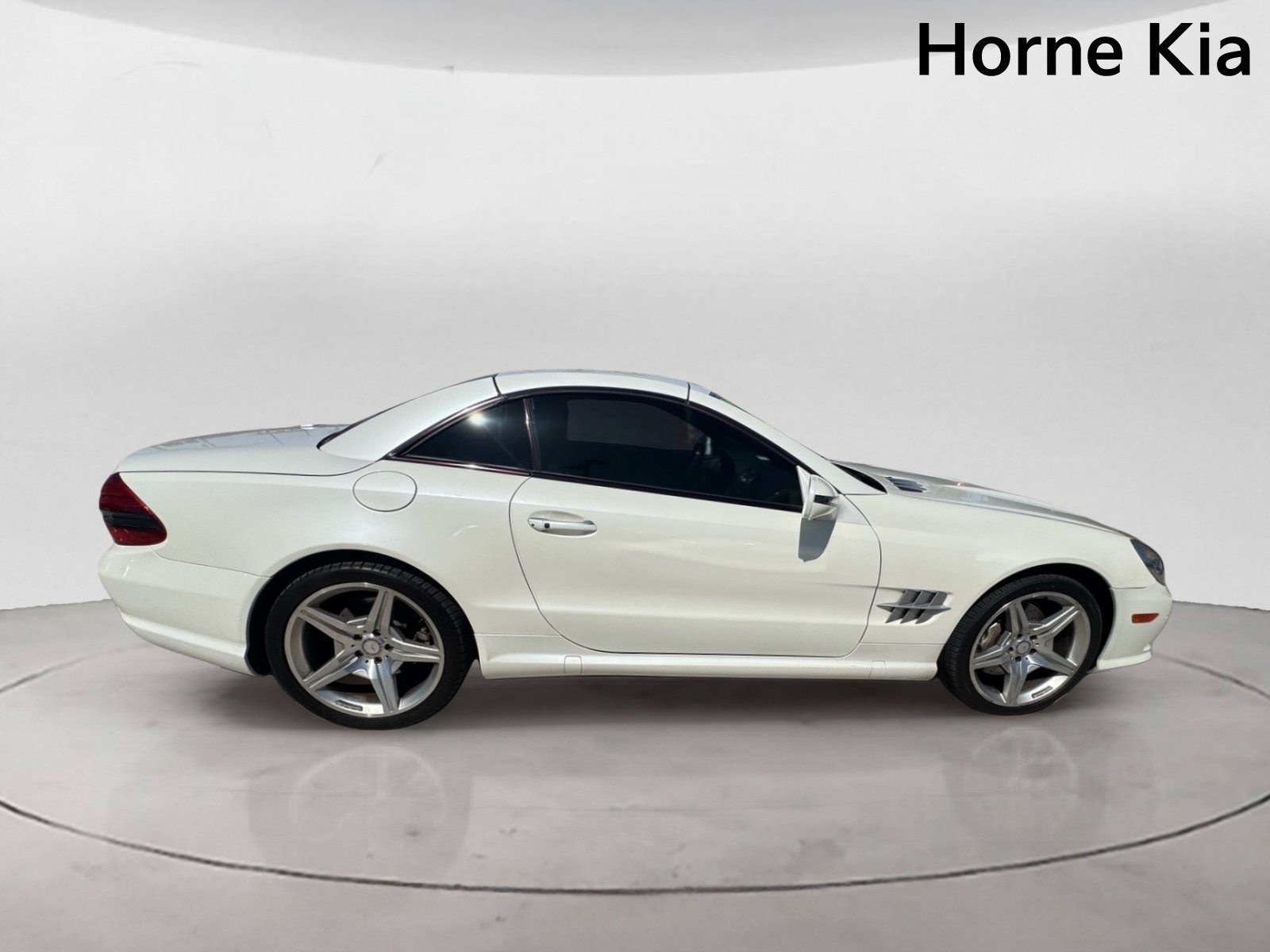 Used 2011 Mercedes-Benz SL 550 image 3