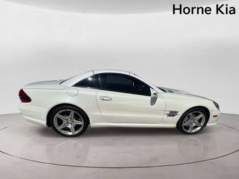 Used 2011 Mercedes-Benz SL 550 image 3
