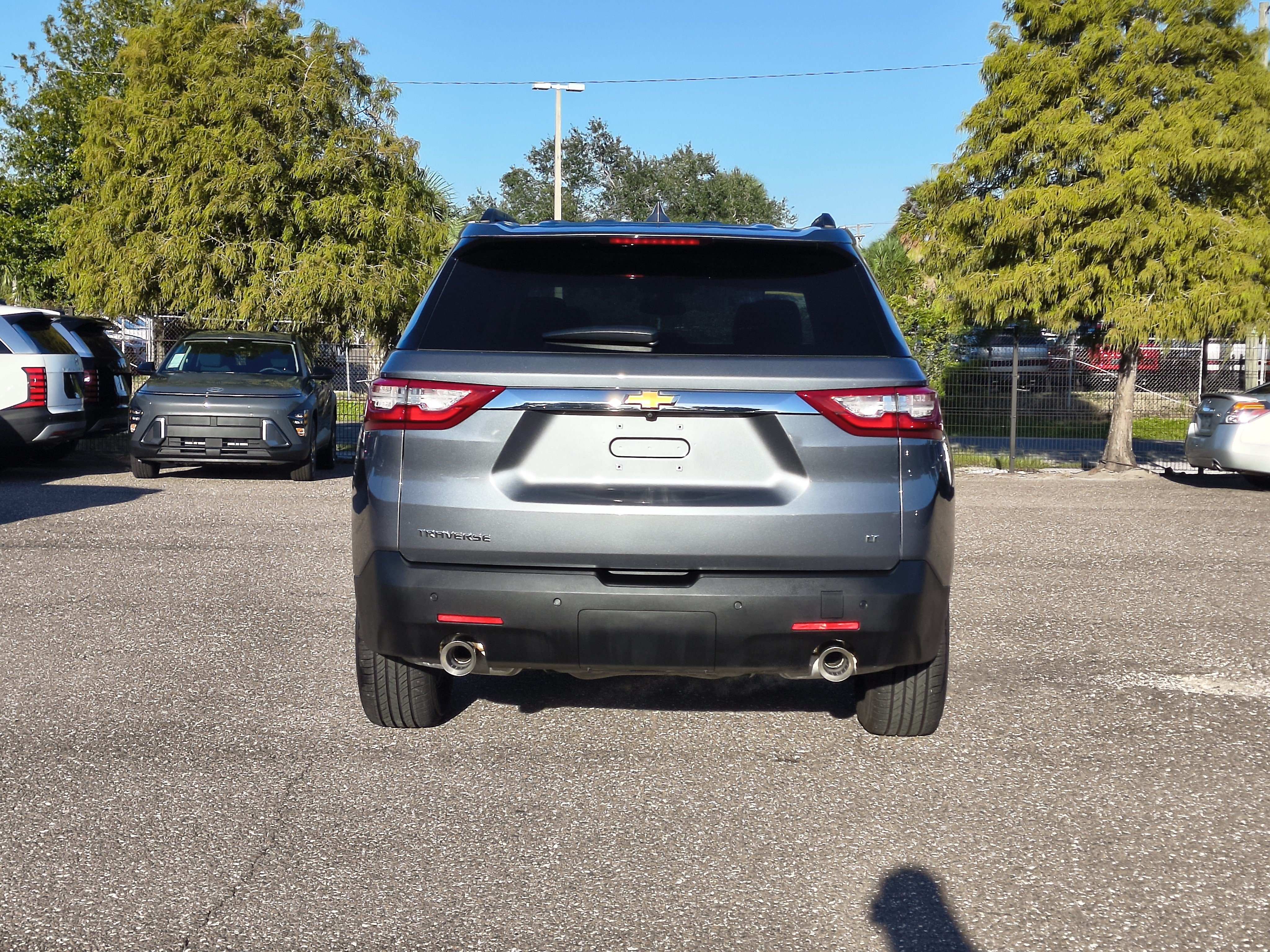 Used 2021 Chevrolet Traverse LT FWD image 5