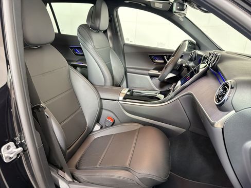 Used 2026 Mercedes-Benz GLC 300 4MATIC image 30