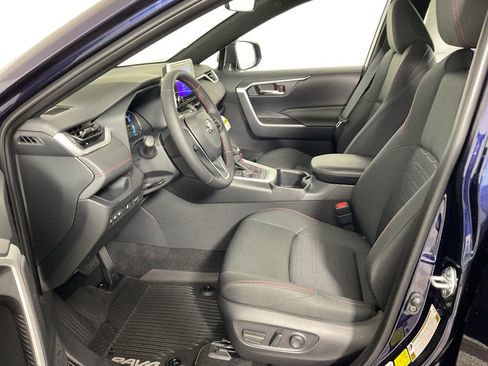 New 2025 Toyota RAV4 SE image 16