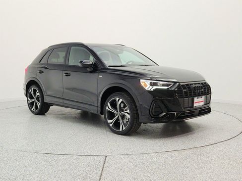 Used 2023 Audi Q3 2.0T Premium Plus w/ Premium Plus Package AWD/4WD image 3