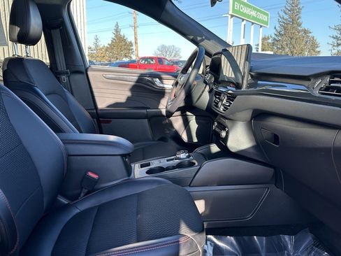 Used 2025 Ford Escape ST-Line Select w/ Tech Pack #1 image 21