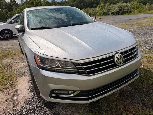 Used 2016 Volkswagen Passat 1.8T FWD image 11