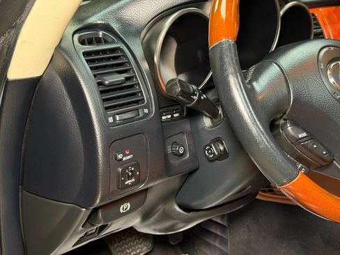 Used 2005 Lexus SC 430 Convertible image 29