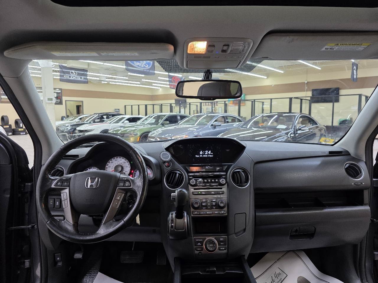 Used 2015 Honda Pilot Touring image 28