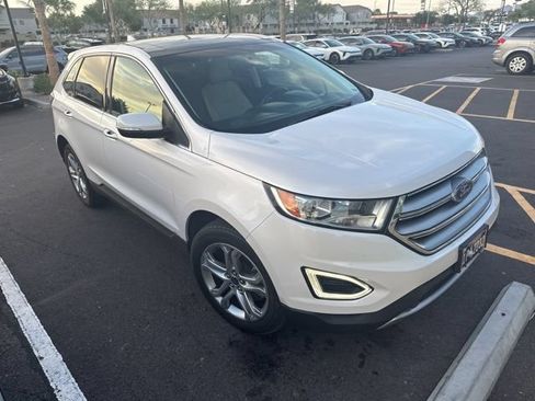 Used 2018 Ford Edge Titanium w/ Equipment Group 301A AWD/4WD image 3