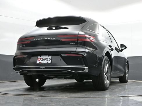 Used 2026 Genesis GV70 2.5T Advanced AWD/4WD image 39