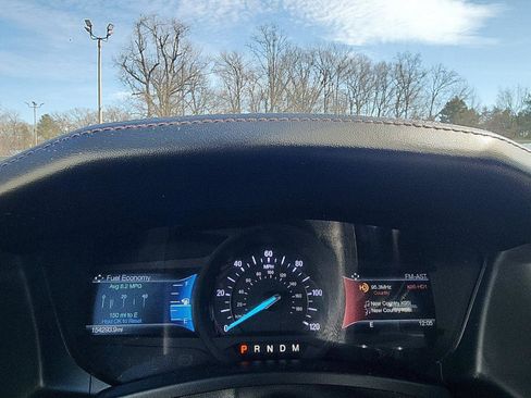 Used 2017 Ford Expedition EL Platinum image 16