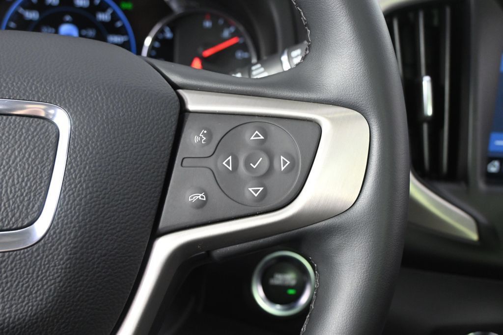 Used 2023 GMC Terrain Denali w/ Denali Premium Package AWD/4WD image 34