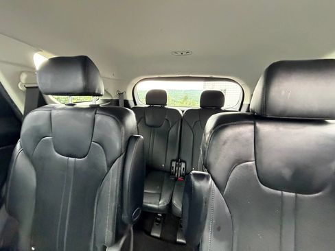 Used 2023 Kia Sorento EX AWD/4WD image 11