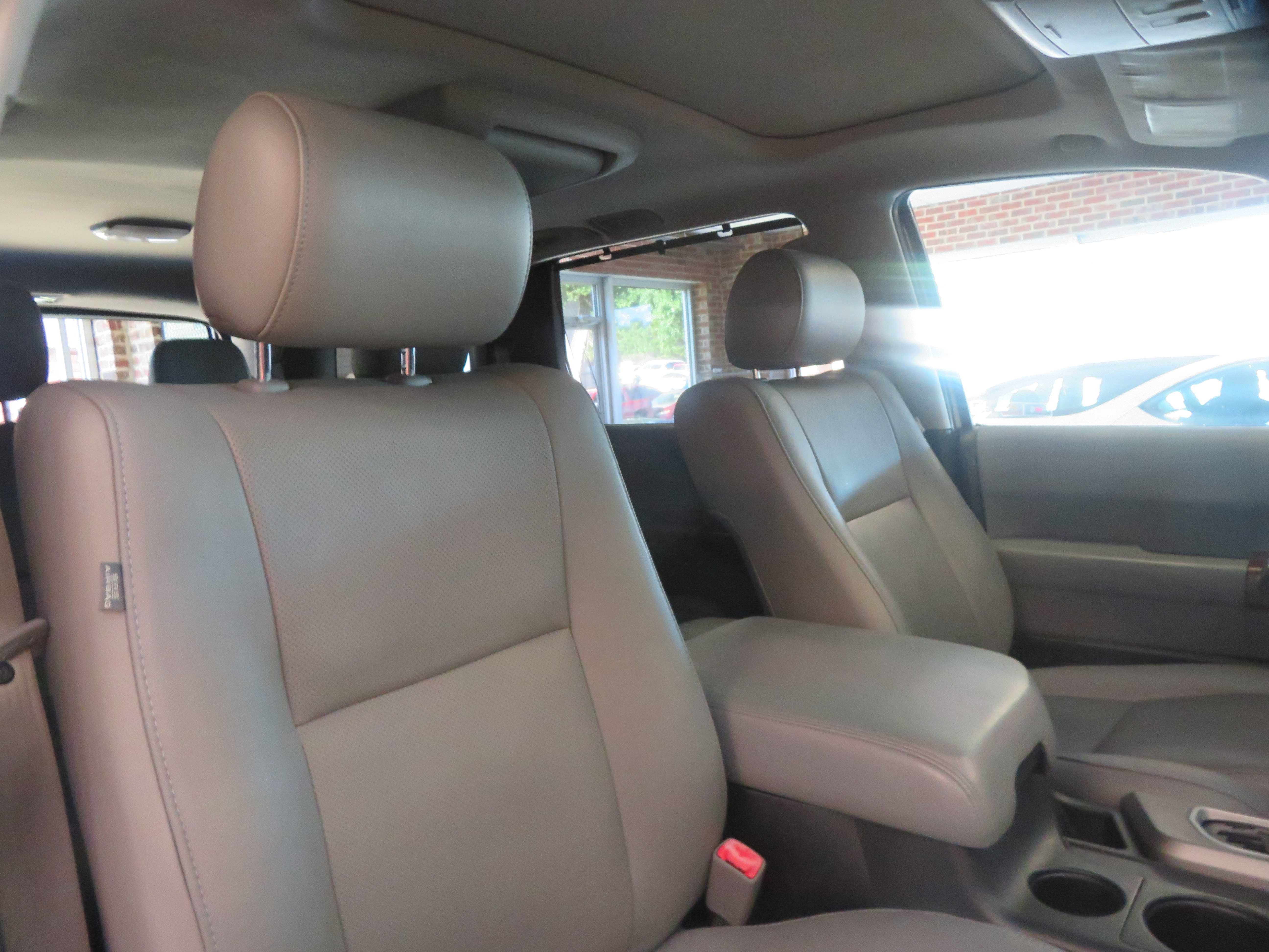 Used 2012 Toyota Sequoia Platinum AWD/4WD image 29