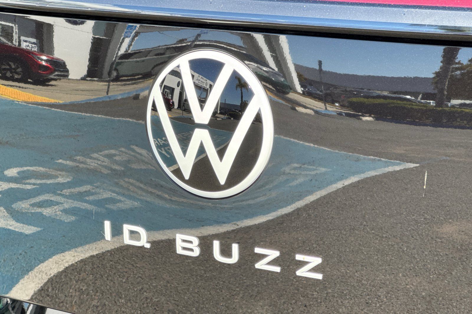 New 2025 Volkswagen ID. Buzz Pro S RWD image 28