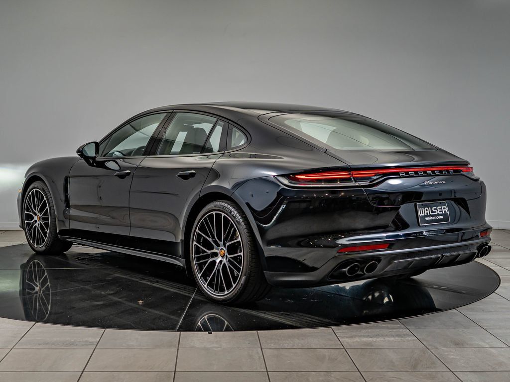 Certified 2023 Porsche Panamera Platinum Edition RWD image 3