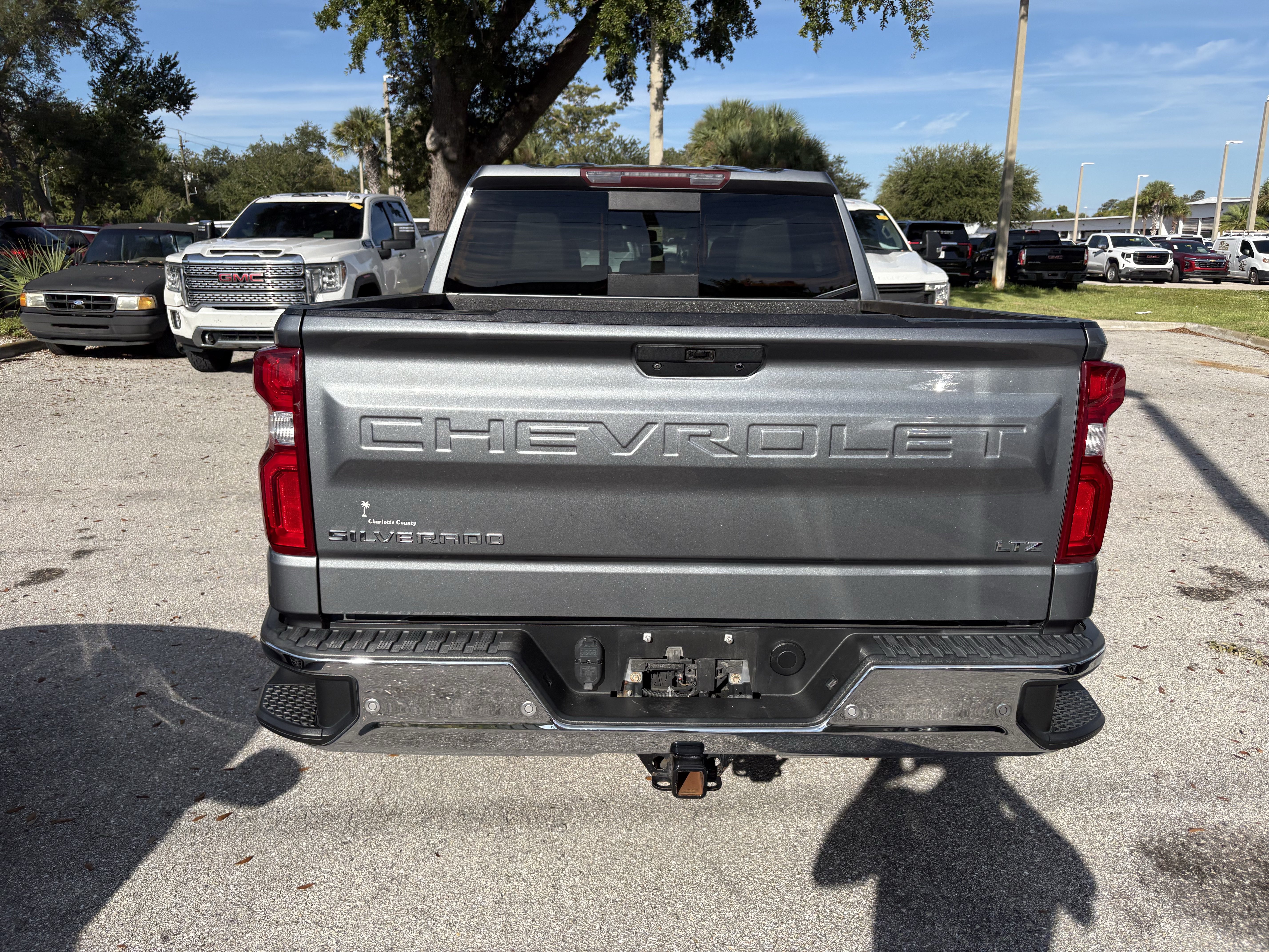 Used 2022 Chevrolet Silverado 1500 LTZ w/ Safety Package II RWD image 6